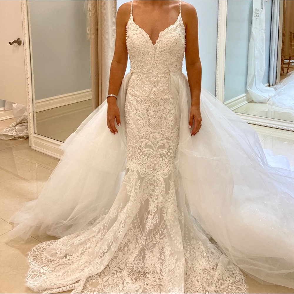 Allure Bridal Wedding Dress size 6- NEW/UNALTERED
